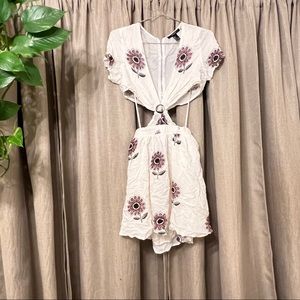 Cut-Out Flower Power O-Ring Dress